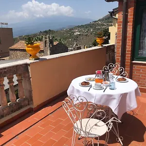 Casa Rando Mary's House , Taormina Italia