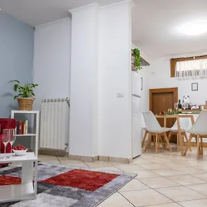 20 Min Aeroporto Fco - Casa Tranquilla Con Parcheggio Esterno Gratuito , Acilia Italia